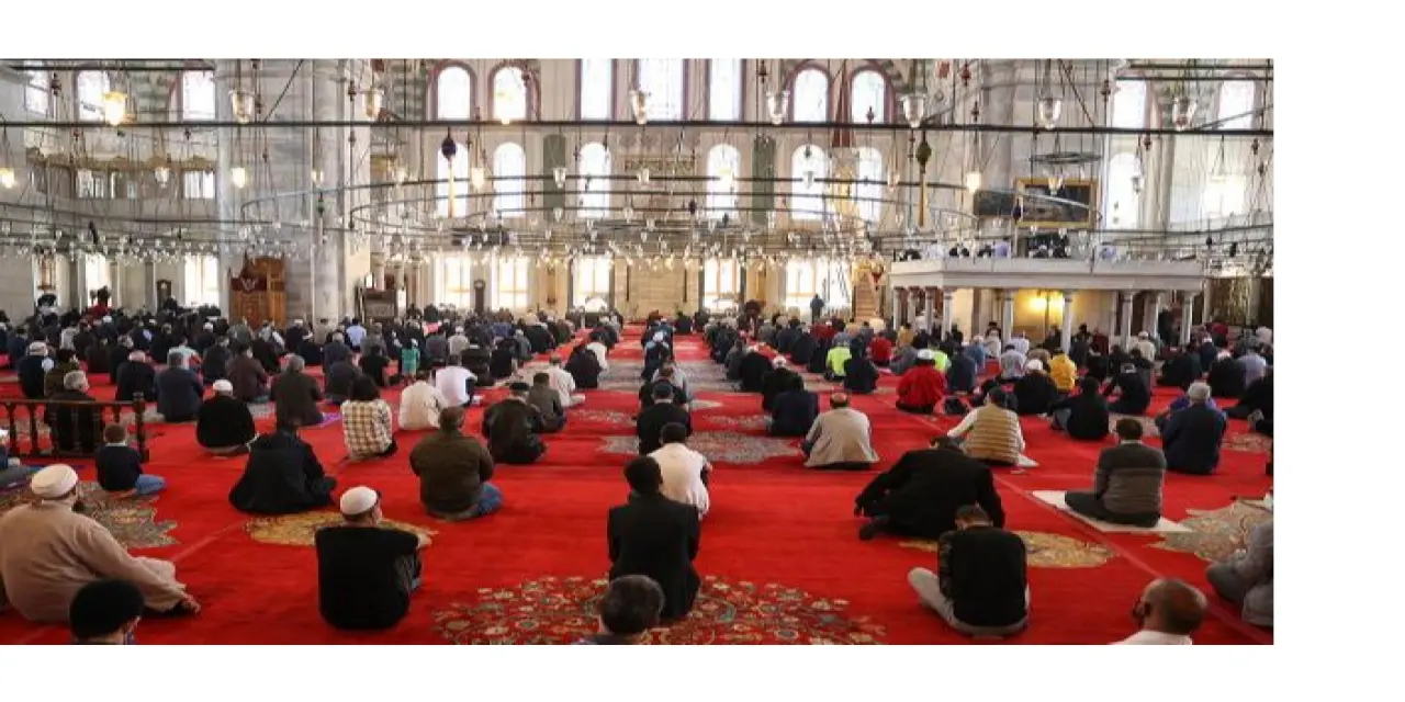 Bayram namazı kılınacak mı? Ramazan Bayramı’nda camiler açık mı? Diyanet'ten açıklama geldi