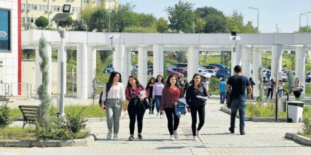 Üniversite'de Başarı İçin Stratejiler