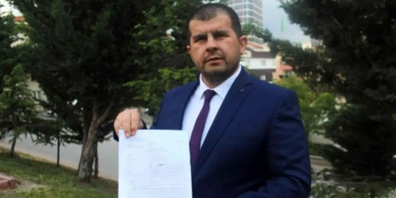 İnternetten verdiği siparişte telefon yerine kitap geldi!