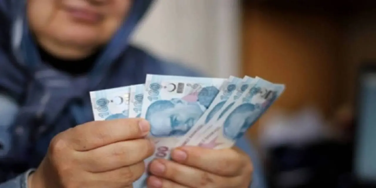 Emekli Kredileri ; Finansal Güvence Mi Borç Yükü Mü?