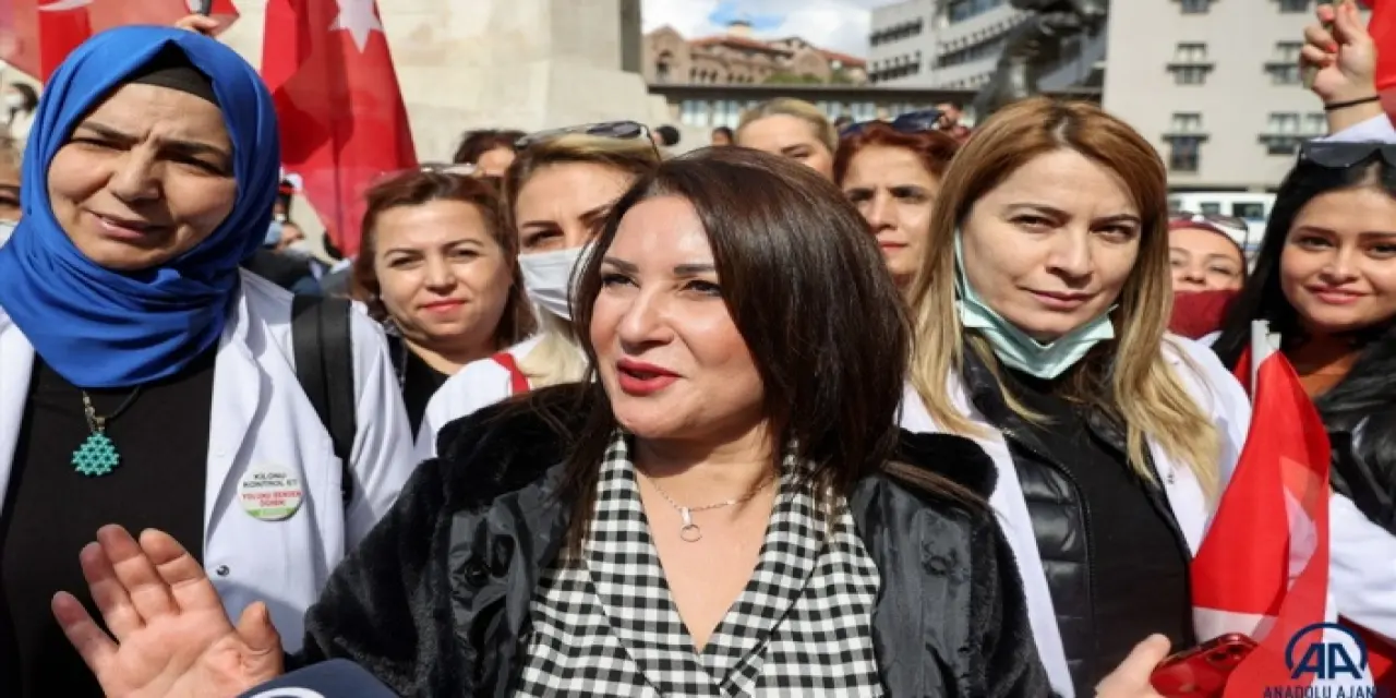 Ankara'da güzellik salonu sahipleri ve çalışanlardan protesto